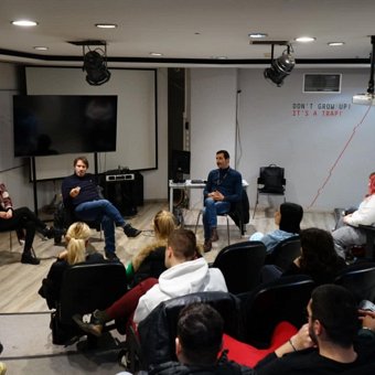 Ο Στράτος Τζώρτζογλου μιλά για τον άνθρωπο και τον ηθοποιό Στράτο!