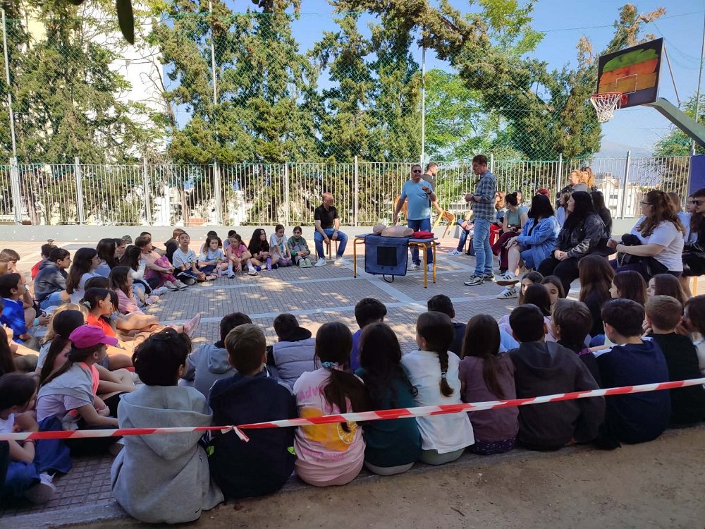 Εκπαιδευτική επίσκεψη και ενημέρωση σε δημοτικό σχολείο Πάτρας